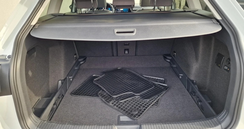 Volkswagen Golf cena 154900 przebieg: 40628, rok produkcji 2021 z Brzozów małe 667